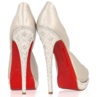 Очаровательные туфли Christian Louboutin