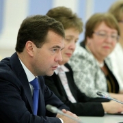Многодетные семьи и инвалиды получат медподдержку
