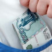 Омским медработникам повысят зарплату