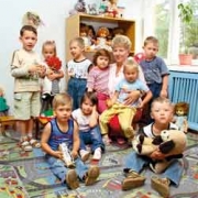 Детские сады или СМИ: омские власти сделали выбор