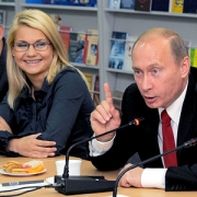 Стипендии увеличатся на 9 %