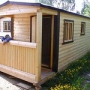 Бытовка на загородном участке и строительной площадке