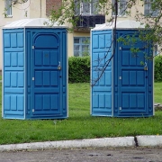 Туалетная кабина для вашего участка