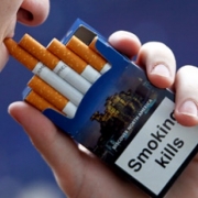 На сигаретах теперь будут устрашающие картинки