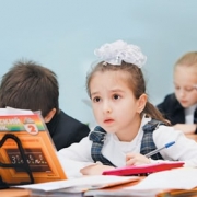 Обучение в школе останется бесплатным