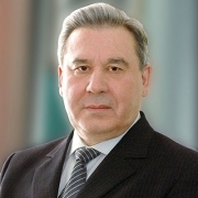 Леонид Полежаев предложил учредить именную стипендию